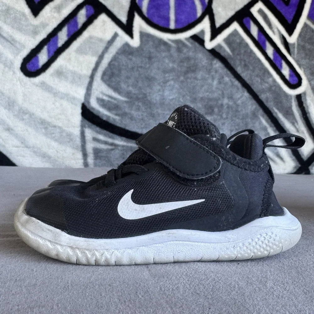 Size 8c - Nike Free RN Toddler Shoes Sneaker Black White Hook Loop AH-3453-003